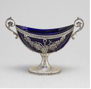 <b>Deep</b> green glass liner set in a silver frame with grape leaf accents and handles. Chic item available at wholesale prices. - Product Image 1