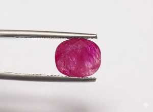 พลอยทับทิมพม่าธรรมชาติสีแดง ไม่ผ่านการอบอุ่น รูปทรงวงรี สำหรับทำแหวน - Product Image 3