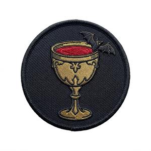 Parches termoadhesivos personalizados de bordado a máquina con diseños de ataúd, cara de vampiro y círculos, para venta al por mayor de prendas de vestir, chaquetas y equipamiento de motociclistas - Product Image 6