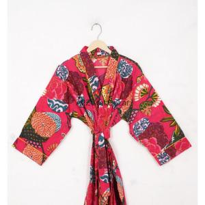 Camisón Kimono Largo Hecho a Mano 100% Algodón con Estampado Floral, Cuello en V, Mangas Largas, Cierre con Cordón, Transpirable y Ligero - Product Image 3