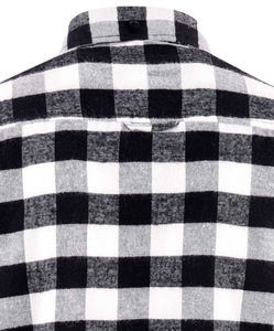 เสื้อเชิ้ตผู้ชายสีชมพู พิมพ์โลโก้ด้านหน้า ผลิตจากผ้าแคนวาสระบายอากาศ เป็นมิตรต่อสิ่งแวดล้อม รับพิมพ์ลายและเลือกสีได้ตามต้องการ มีจำหน่ายเสื้อผ้าไซส์ใหญ่ - Product Image 2