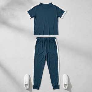 Ensemble de survêtement pour femme bleu marine à manches courtes, col rond, couleur unie, léger, respirant, décontracté, avec poches latérales - Product Image 2
