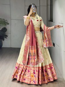 Lehenga Choli de Seda Paithani Premium con Dupatta con Tejido Zari - Product Image 2