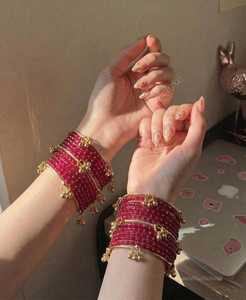 Modernas Pulseras de Cristal Kashmiri Rosa Brillante, Diseño Geométrico con Corte Esmeralda y Perlas, Colores Personalizados, Regalo de Aniversario para Mujer - Product Image 5