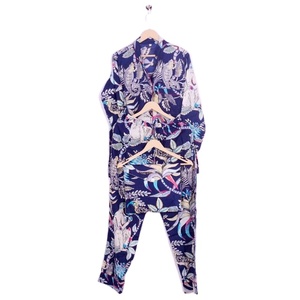 Ropa de dormir para mujer Pijamas cómodos con estampado floral Flores sofisticadas elegantes con flores caprichosas Inspirado en el despertar de primavera - Product Image 2