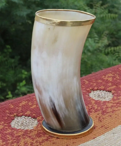 FAIZA CRAFT FC-16 Vaso para Beber Hecho a Mano de Cuerno de Búfalo Pulido con Borde y Base de Metal Dorado, Impermeable, para Navidad - Product Image 4