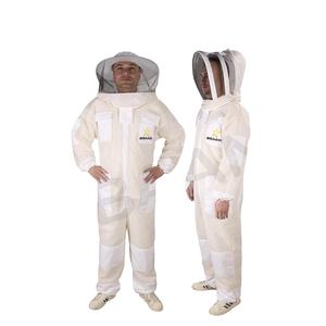 Combinaison d'apiculture ventilée à 3 couches anti-piqûres pour hommes et femmes avec voile rond et voile de protection pour les mains, avec gants - Product Image 1