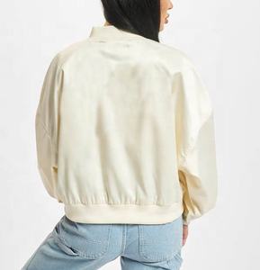 Chaqueta de béisbol para mujer con botones frontales, ropa sexy para Collage, venta al por mayor, chaqueta universitaria de satén personalizada para equipo - Product Image 2