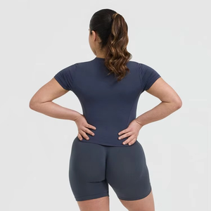 Camiseta Deportiva Ajustada y Transpirable para Mujer 2026, Cuello Redondo, Cuello Alto, Sensación Suave en la Piel, Lisa, sin Estampado - Product Image 2