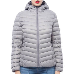 Veste matelassée surdimensionnée personnalisée en polyester pour femme, manteau d'hiver gonflant avec fermeture éclair, capuche respirante et écologique - Product Image 1