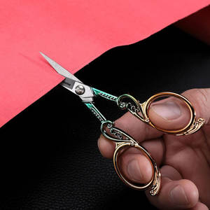 Tijeras de bordado pequeñas de 4,5 pulgadas Vintage verde dorado, tijeras de detalle de acero inoxidable de precisión afilada, artesanía de costura para el cabello - Product Image 5