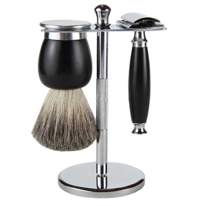 El mejor kit de afeitado de moda para hombres con brocha de afeitar de pelo sintético, mango de cuero y gran capacidad, con estuche de cuero. - Product Image 3