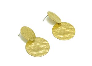 Boucles d'oreilles en laiton doré, forme goutte d'eau martelée, bijoux légers et texturés - Product Image 5