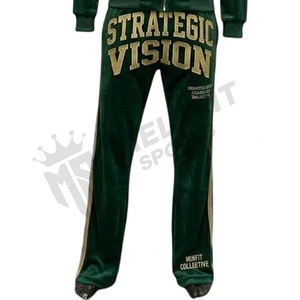 Ensemble de survêtement personnalisé pour homme avec fermeture éclair, style streetwear moderne, tissu respirant, tenue de jogging et d'entraînement - Product Image 3