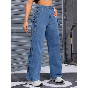 Diseñados para un estilo de vida moderno, estos jeans de mezclilla combinan durabilidad, textura suave y comodidad durante todo el día para mujeres. - Product Image 2