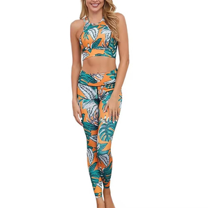 Conjunto de Leggings y Sujetador Deportivo de Spandex/Nylon Transpirable con Estampado por Sublimación Completo, Sin Costuras, para Gimnasio y Yoga, Colores Personalizados, Hecho en Pakistán - Product Image 1