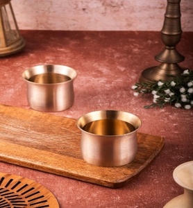 Fournisseur de vaisselle en cuivre, tasses à eau ayurvédiques, export en gros de verres métalliques - Product Image 1