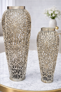 Jarrón de Flores de Aluminio con Acabado Dorado, Estilo Art Deco Clásico, Forma Alta y Grande, Decoración de Piso, Personalización con Temática Navideña - Product Image 3