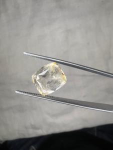 Piedra Suelta de Corindón Amarillo Brillante de 6.16ct, Origen Ceilán, Corte Cojín Antiguo, Venta al Por Mayor - Product Image 1