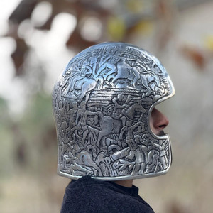 Casco Barbuta Plateado con Relieve 3D Completo - Armadura Medieval de Caballero Antigua, Fundición de Acero Suave de 18g - Product Image 5