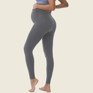 Nouveauté Leggings de yoga sans couture doux à taille haute en nylon et élasthanne pour femmes enceintes - Product Image 4
