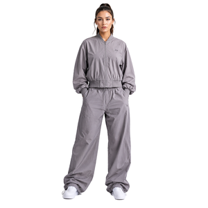 Ensemble veste courte imperméable et pantalon large pour femme, coupe-vent léger personnalisable avec logo, survêtement en nylon athleisure - Product Image 1