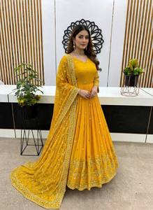 Ensemble de costume Anarkali ethnique moderne haut de gamme en tissu de soie Fandy à séchage rapide pour Diwali, mariages et soirées, pour femmes, vente en gros Ramdev Trading - Product Image 2