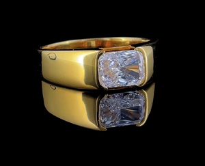 Bague de luxe pour homme en or avec diamant de laboratoire taille émeraude, style signet moderne, bijoux fins sur mesure - Product Image 4