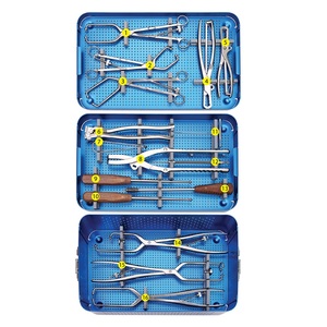 Kit d'instruments orthopédiques pour la reconstruction acétabulaire, la fixation osseuse, la réduction et l'alignement en chirurgie des fractures pelviennes et des traumatismes - Product Image 1