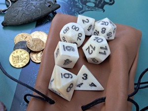 Dés en os de style boutique, dés en os polyédriques personnalisés avec impression pour jeux de table de luxe, accessoires de jeu en gros - Product Image 6