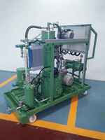 Machine de filtration d'huile pour transformateurs et turbines avec technologie de déshydratation à faible vide et d'élimination de l'eau