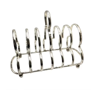 El soporte metálico para tostadas agrega orden instantánea a tu mesa de desayuno, convirtiendo el caos en una presentación impecable, estilo cafetería. - Product Image 1