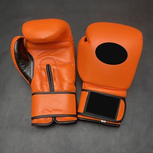 Gants de boxe professionnels Cleto Lace personnalisables de qualité supérieure, respirants, anti-humidité, à doigts entiers, en cuir de vachette épais à 4 couches - Product Image 2