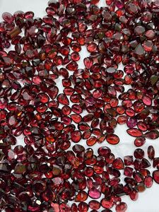 Granate Rodolita Roja Natural, Corte Ovalado Facetado, 0.5-3 Ct, Piedras Preciosas Sueltas para Joyería - Product Image 4