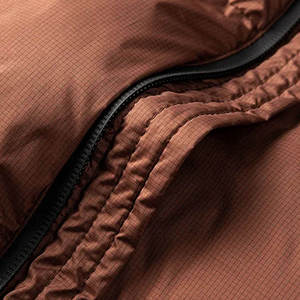 เสื้อแจ็คเก็ตพัฟเฟอร์แบบ unisex สำหรับฤดูหนาวกลางแจ้ง  หนา มีฮู้ด กันลม  ซิปเต็มตัว  บุด้วยขนเป็ด  รับสกรีนโลโก้  ขายส่ง - Product Image 4