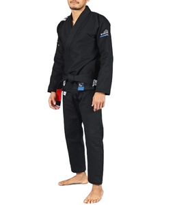 Kimono de Algodón Transpirable Hecho en Pakistán 2026 HOMBRE MUJER Más Vendido al por Mayor Personalizado para Jiu Jitsu Brasileño - Product Image 1