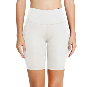 Shorts de yoga et fitness pour femmes, qualité supérieure, vente en gros, haute élasticité, extensibles dans quatre directions, écologiques, respirants, séchage rapide, couleur unie - Product Image 4