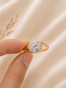 Bague de fiançailles solitaire en or massif avec diamant de laboratoire ovale de 2 carats, bijoux fins certifiés IGI, couleur E, pour femme - Product Image 1