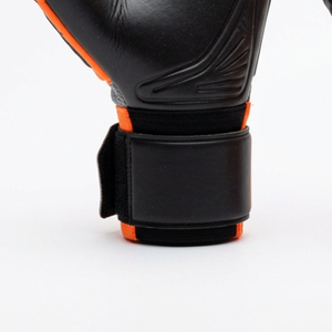 Gants de gardien de but de football d'élite offrant une performance de manipulation supérieure, une conception flexible des doigts, un ajustement confortable, une fermeture sécurisée et - Product Image 3