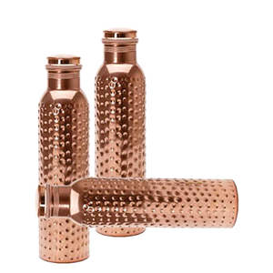 Bouteille en cuivre ayurvédique traditionnelle avec imprimé floral décoratif, récipient pour eau alcaline naturelle, bouteille en cuivre massif - Product Image 5