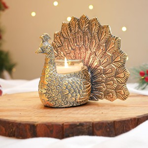 Portavelas de Latón con Diseño de Pavo Real al por Mayor |   Decoración Artesanal para Festivales Indios - Product Image 1