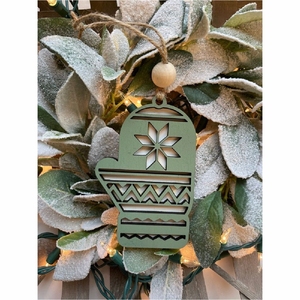 Adorno de madera personalizado al por mayor, cortado con láser, en forma de manopla, formas de madera sin terminar para Navidad, etiqueta colgante para árbol de Navidad, decoración para fiestas de Navidad - Product Image 1