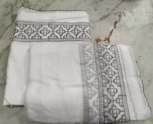 Chal IMMAH Blanco de Alta Calidad, Ligero y Duradero, de Algodón Voile con Bloques de Color para Hombre, Ideal para Invierno - Product Image 6