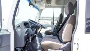 Autobús Toyota Coaster 2025 Usado con Título Limpio, Motor 2.7L Gasolina, 23 Asientos, en Perfecto Estado - Product Image 3