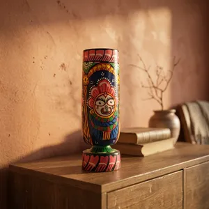 Jarrón de Flores Cilíndrico de Madera Pintado a Mano con Diseño Ecléctico, Decoración para Mesa del Hogar, del Mercado SSD, de Orissa - Product Image 6