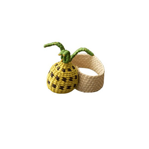 Anneaux de serviette en jonc de mer de haute qualité en forme d'ananas, faits à la main, pour centres de table de mariage et décorations de table - Product Image 1