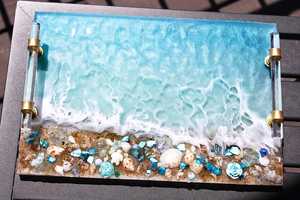 Bandeja de Resina Epoxi con Diseño de Olas Oceánicas, Hecha a Mano, Temática de Playa, Decorativa, con Diseño de Conchas Marinas, Asas Doradas, para el Hogar de Lujo - Product Image 2