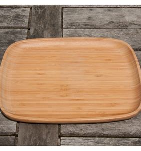 Plato de madera premium con superficie lisa para servir comida con elegancia y decorar la mesa - Product Image 2