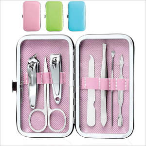 Set de Manicura y Pedicura Profesional Portátil de 12 Piezas de Acero Inoxidable, Estuche con Cortaúñas, Kit de Cuidado Personal para Mujeres y Hombres - Product Image 1