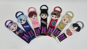 Portachiavi TinyTAN per Moschettoni - Design in Acciaio Inossidabile Intrecciato con Cartoni Animati, Regalo per il Ritorno a Scuola, Portachiavi BTS TinyTan - Product Image 3